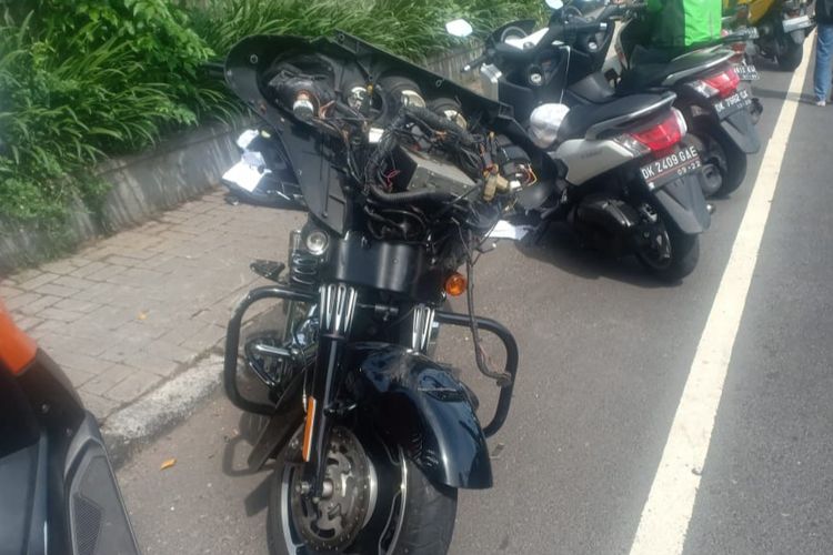 Harley Davidson yang menabrak siswa SD di Jalan By Pass Ngurah Rai, Minggu (2/1/2020).