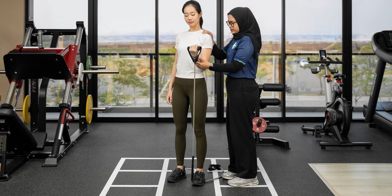 Fisioterapi berperan penting dalam membantu pemulihan fungsi gerak pasca-cedera dan pasca-operasi.