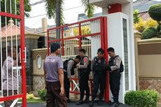 Usai Penggeledahan, Rumah Firli Bahuri di Bekasi Tetap Dijaga Polisi