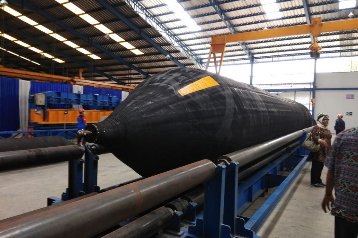 Rubber airbag buatan BPPT dan PT Samudra Luas Paramacitra