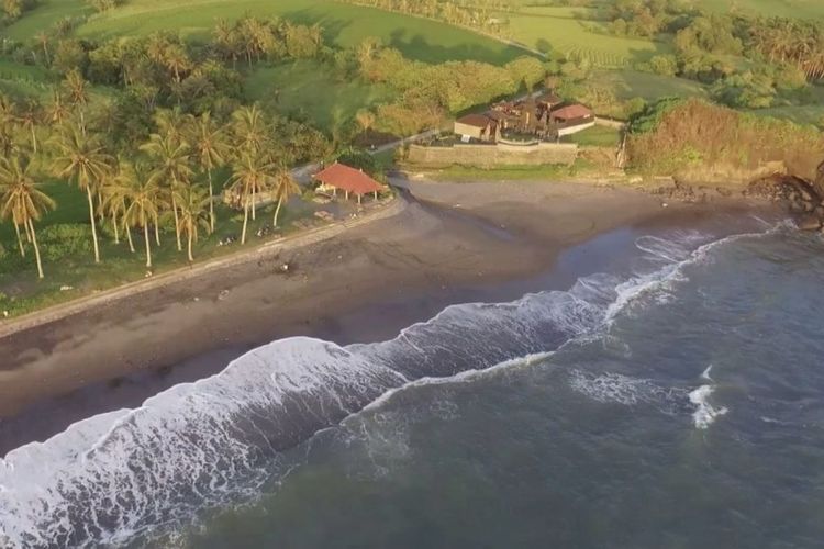 Pantai Kelecung .salah satu tempat wisata Tabanan.