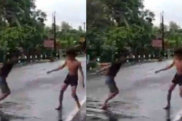 Tangkapan layar dua remaja berkelahi di pinggir jalan Buleleng, Bali.