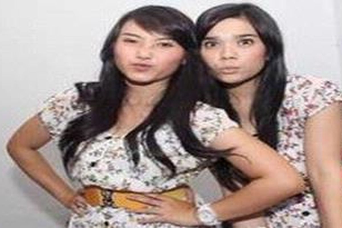 Shinta (kiri) dan Jojo, para penampil dalam video lipsync Keong Racun