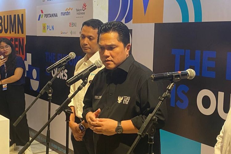 Menteri BUMN Erick Thohir saat jumpa pers di acara BUMN NEXT GEN 2024 yang digelar di Pondok Indah Mall (PIM) III, Kebayoran Lama, Jakarta Selatan, Selasa (13/2/2024). 