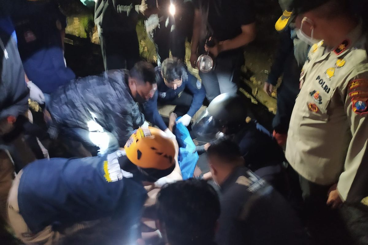 Pria tanpa identitas atau Mr X meregang nyawa setelah tercebur ke sungai di Kota Malang, Jawa Timur pada Selasa (28/6/2022) sekitar pukul 18.20 WIB. 