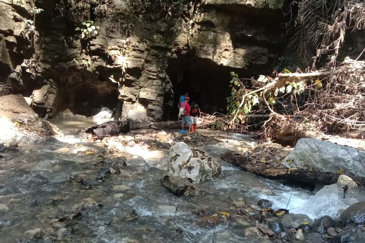 Foto : Sungai Bawah Tanah, Daya Tarik Baru di Air Terjun Cunca Wulang Labuan Bajo.