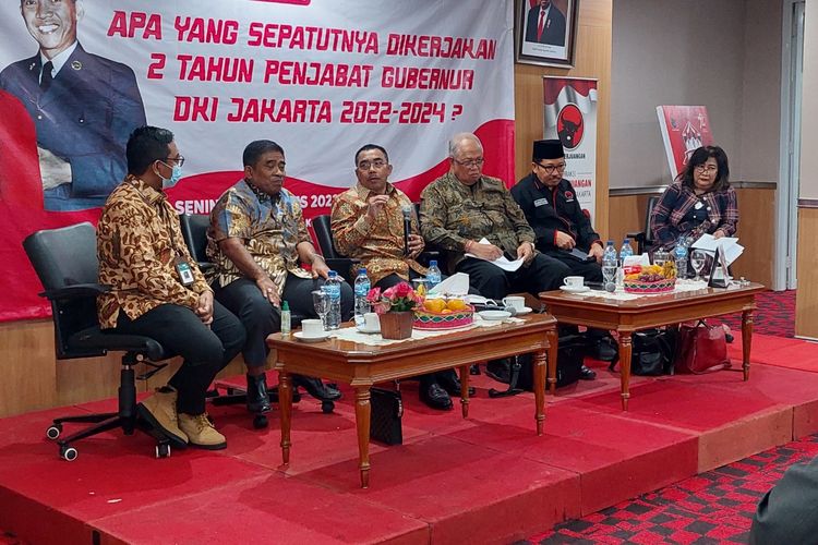 Suasana ketika Fraksi PDI-P DPRD DKI Jakarta menggelar diskusi publik bertema Apa yang Sepatutnya Dikerjakan 2 Tahun Penjabat Gubernur DKI Jakarta 2022-2024? di Gedung DPRD DKI Jakarta, Senin (22/8/2022).