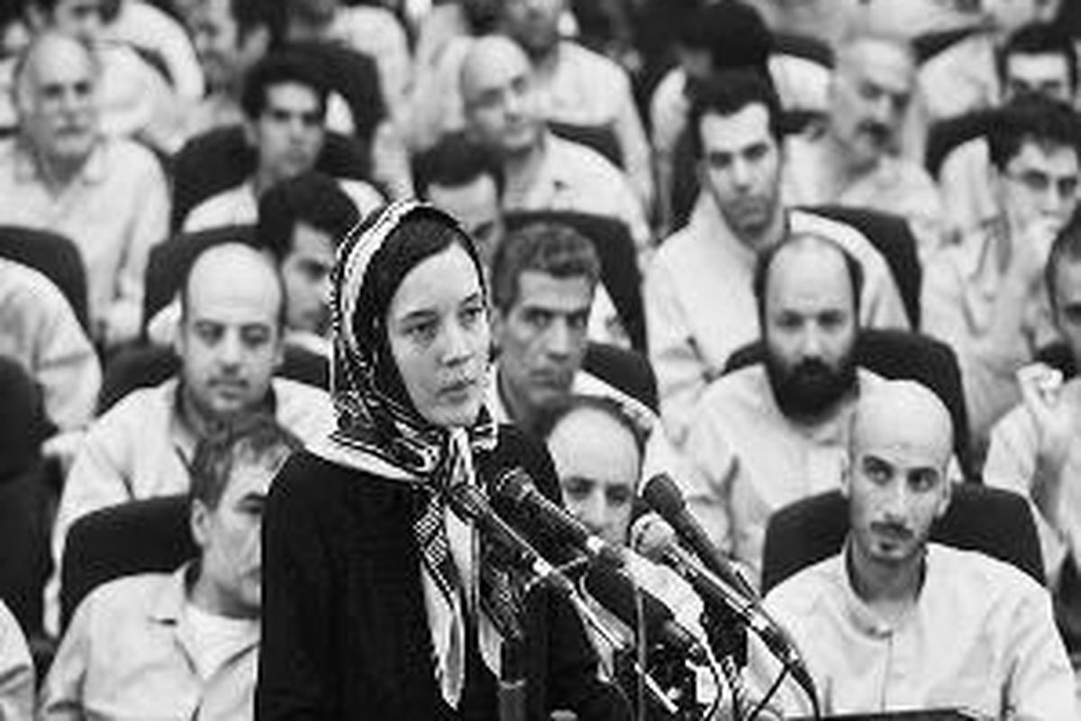 Dosen asal Perancis, Clotilde Reiss yang diberitakan ditangkap dan ditahan di Bandara Teheran pada 1 Juli lalu, ketika diadili Sabtu (8/8) karena tuduhan mata-mata berkaitan dengan kerusuhan pasca-pilpres Iran Juni lalu.