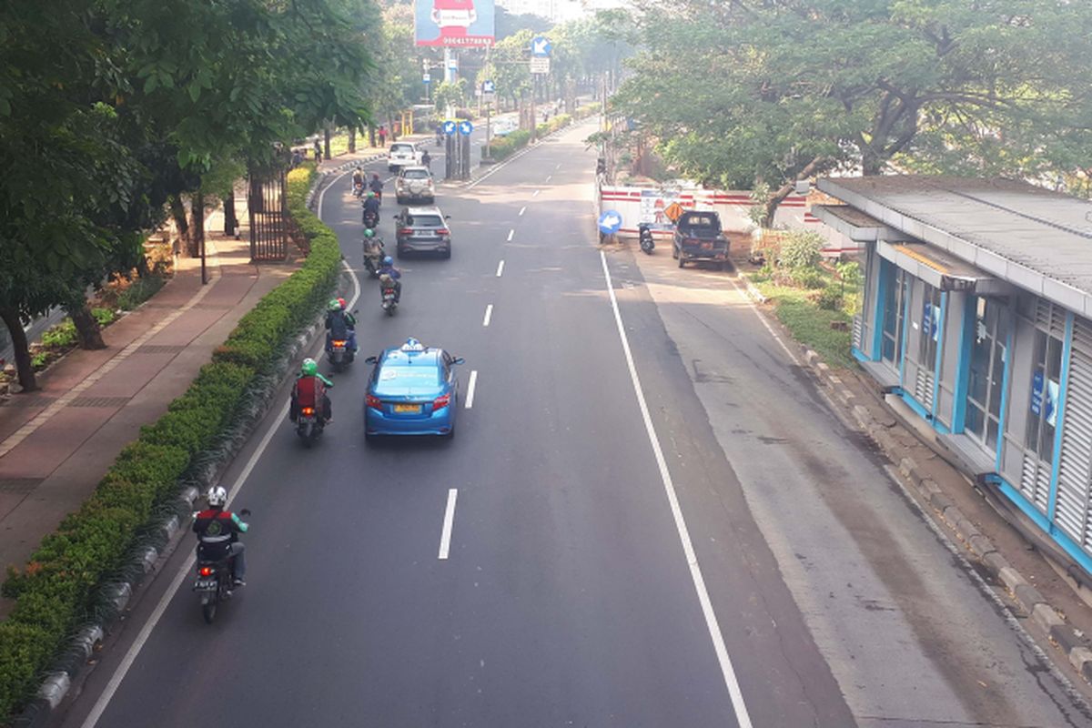 Arus Lalu Lintas di Jalan Rasuna Said pada Senin (2/7/2018)