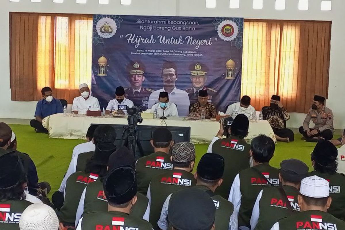 Densus 88 Ajak Puluhan Eks Napi Terorisme Ngaji Bareng Gus Baha di Rembang, Rabu (16/3/2022)