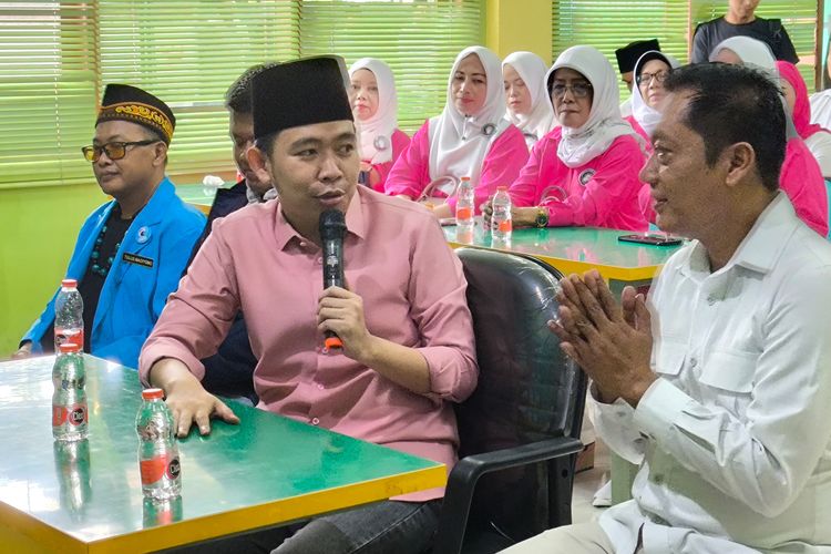 Anggota DPRD Jawa Timur Muhammad Fawait saat mendaftar Bacabup ke DPC PKB Jember Rabu (1/5/2024)