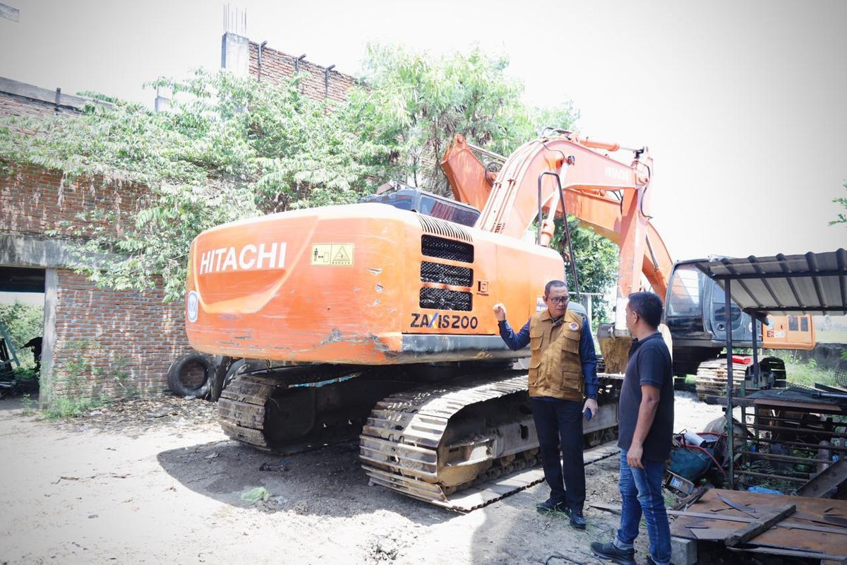 Sekretaris Badan Nasional Pengelola Perbatasan (BNPP) Republik Indonesia (RI) Makhruzi Rahman turun langsung meninjau kondisi pascabencana di Kabupaten Pidie Jaya, Sabtu (7/3/2026).