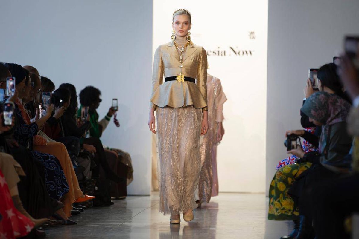 Salah satu koleksi baru Zeta Prive yang dipamerkan di New York Fashion Week 2023