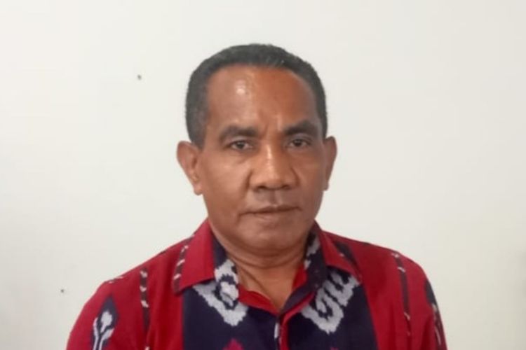 Ketua DPRD Flores Timur Robertus Rebon.