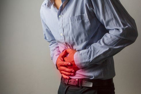 10 Penyebab Perut Kanan Sakit dan Gejalanya