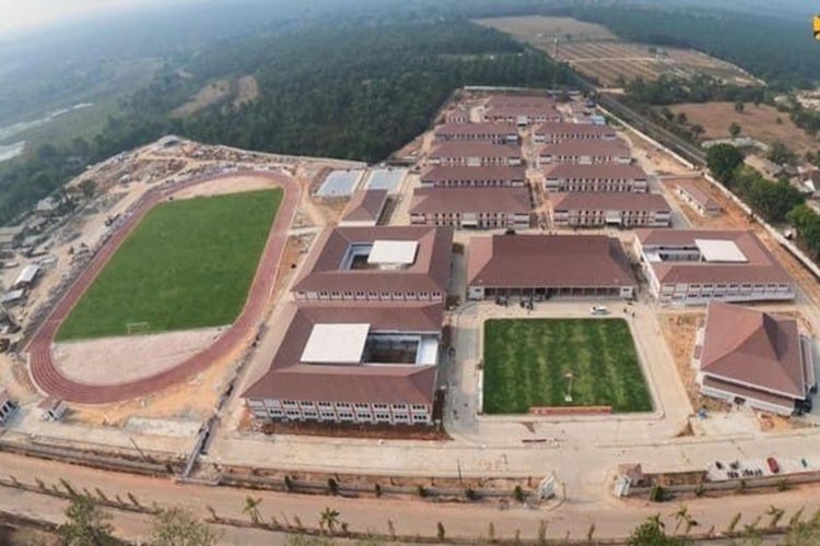 25 Sekolah Rakyat Dibekali Lapangan Bola Standar FIFA