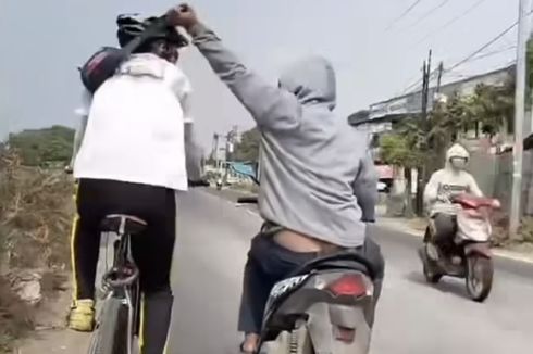 Pesepeda Dijambret di Kalimalang, Kejadiannya Terekam 