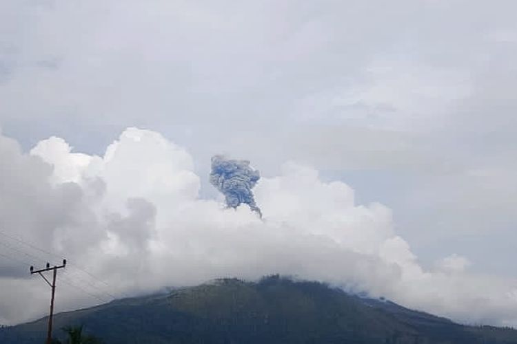 Gunung Lewotobi Meletus Lagi, Tinggi Kolom Abu 1 Kilometer