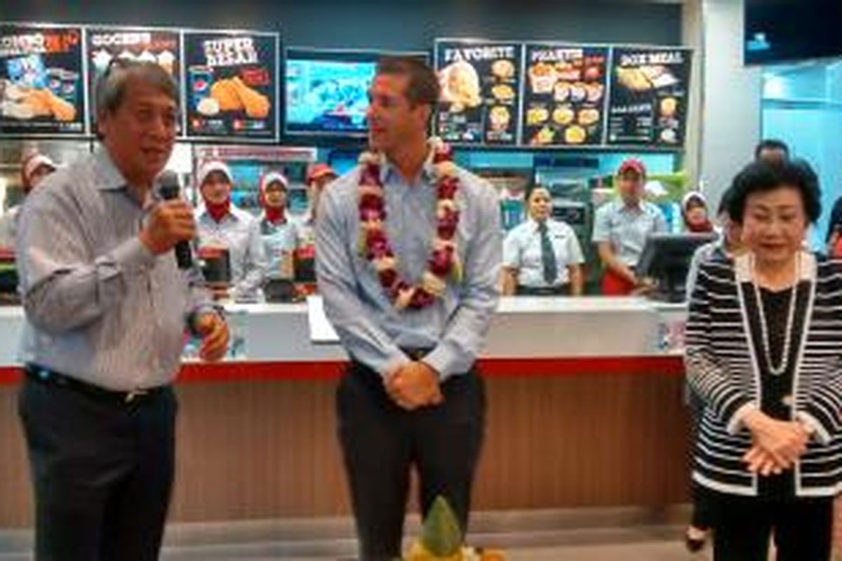 Presiden Direktur PT Fast Food Indonesia, Ricardo Galael, pada peresmian gerai KFC ke-500 di Jl Ir Juanda, Jakarta, Kamis (30/4/2015).
