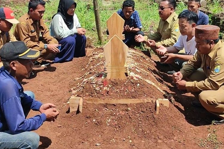 Makam Ade Irawan, WNI yang tewas ditusuk di Daegu Korea Selatan, Senin (6/5/2024) siang