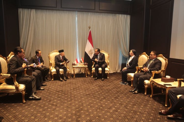 Wakil Presiden Ma'ruf Amin melakukan pertemuan bilateral dengan Perdana Menteri Mesir Mostafa Kamal Madbouly di Sharm El Sheikh, Mesir, Selasa (8/11/2022).