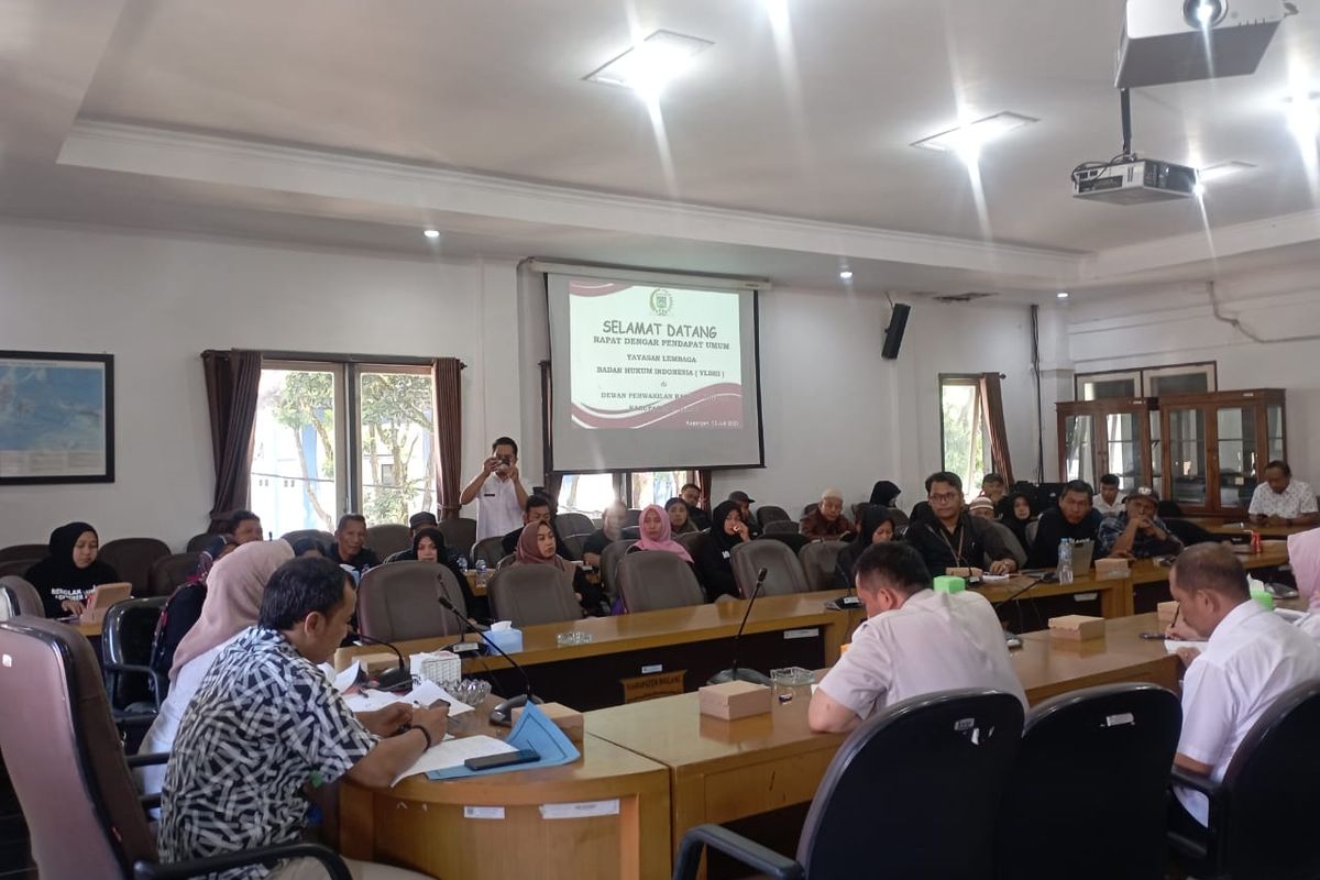 Rapat dengar pendapat (RDP) keluarga korban Tragedi Kanjuruhan dengan Dewan Perwakilan Rakyat Daerah (DPRD) Kabupaten Malang, di Gedung DPRD Kabupaten Malang, Kecamatan Kepanjen, Rabu (12/7/2023).