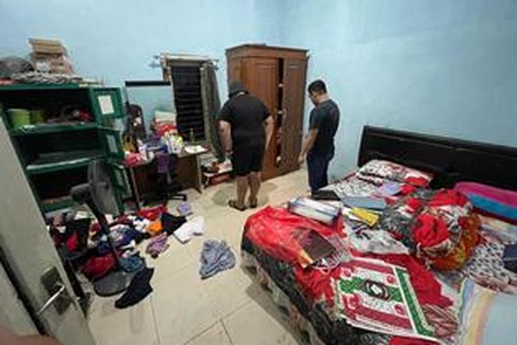 Kondisi rumah korban diduga perampokan dan pemunuhan di Pasuruan Jawa Timur, Selasa (15/7/2025)