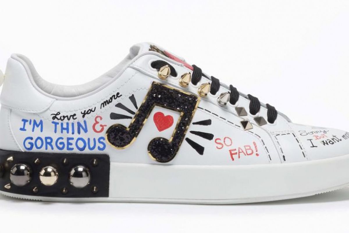 Sneakers bertuliskan Im Thin & Gorgeous dari Dolce & Gabbana