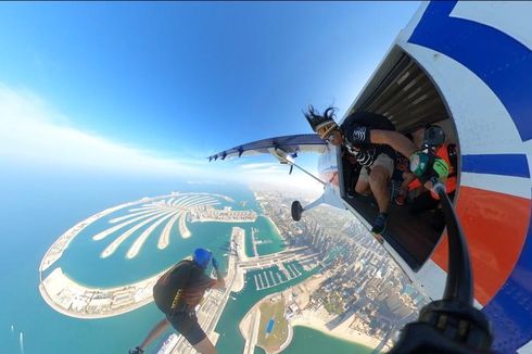 Tiga Wakil Polri Turun dalam Kejuaraan Terjun Payung Internasional di Dubai