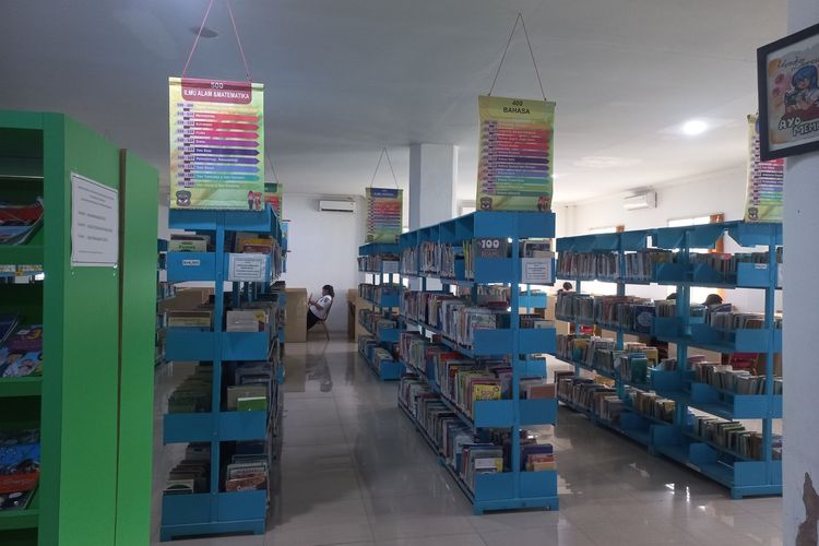  Suasana Perpustakaan Umum Sintong Bingei Kota di komplek Taman Bunga, Jalan Merdeka, Pematangsiantar, Sumatera Utara, Rabu (10/9/2025).