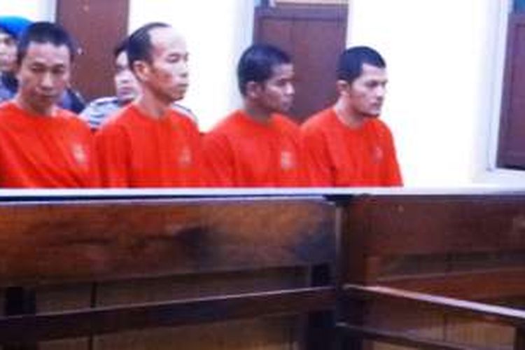Keempat pengedar sabu-sabu sebanyak 270 kilogram divonis mati hakim PN Medan, Kamis (23/6/2016) 