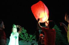 Warga di Pontianak Panjatkan Doa via Lampion Terbang