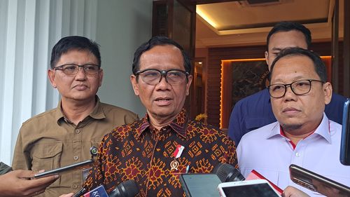 Prabowo-Gibran Daftar ke KPU, Mahfud: Biasa Saja, Bagus