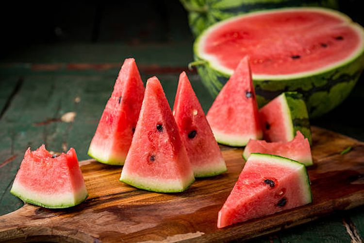 Ilustrasi manfaat buah semangka untuk kesehatan.