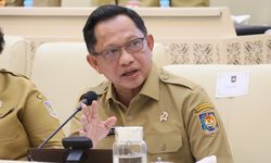 Rapat dengan DPR, Mendagri Tito Jelaskan Capaian Kinerja Strategis Kemendagri