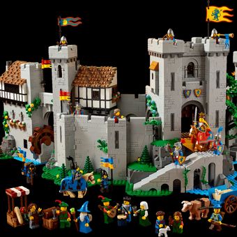 Lego Lion Knights Castle, kreasi khusus yang dibuat dan diluncurkan untuk merayakan 90 tahun Lego.