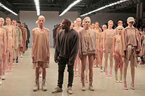 Kanye West Larang Para Model untuk Tersenyum Saat Pergelaran Busana