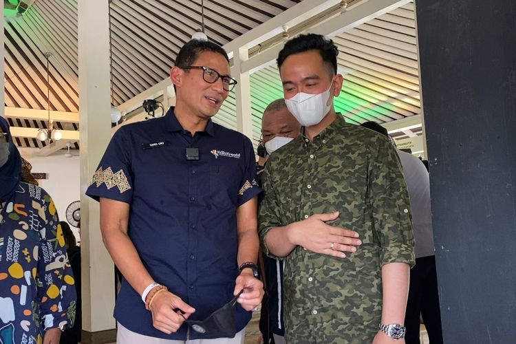 Menteri Pariwisata dan Ekonomi Kreatif Sandiaga Uno dan Wali Kota Solo Gibran Rakabuming Raka pada Sabtu (2/7/2022).