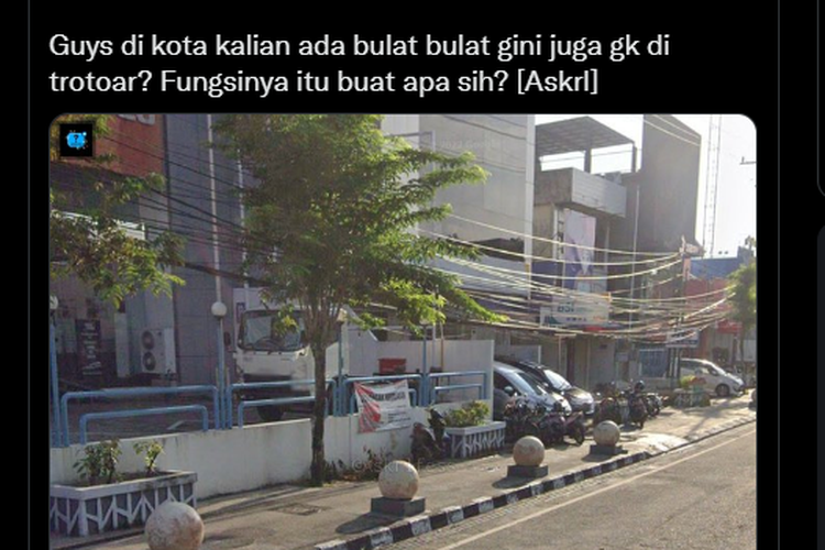 Tangkapan layar twit soal warganet yang menanyakan soal bulatan berjejer di pinggir jalan.
