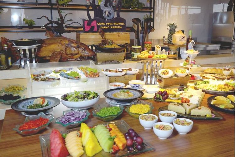 Grand Swiss-Belhotel Darmo menghadirkan paket berbuka puasa all you can eat buffet bertema "Tales of Ramadan in Morocco".