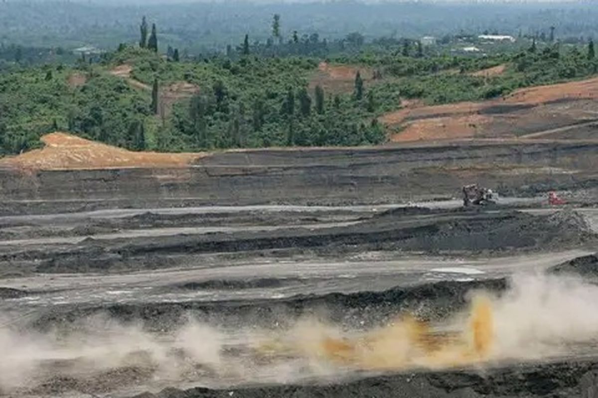 Area tambang batu bara yang dikelola oleh PT KPC di Kalimantan Timur.