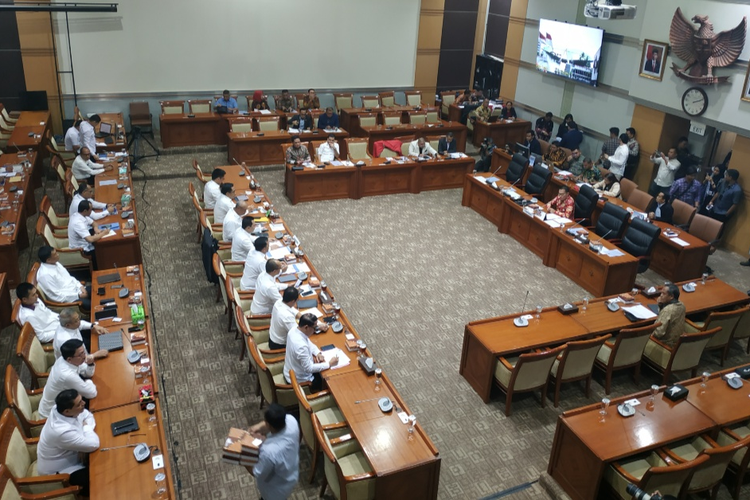 Komisi III menggelar rapat kerja dengan Badan Reserse Kriminal Polri (Bareskrim) di Kompleks Parlemen, Senayan, Jakarta, Rabu (19/2/2020).