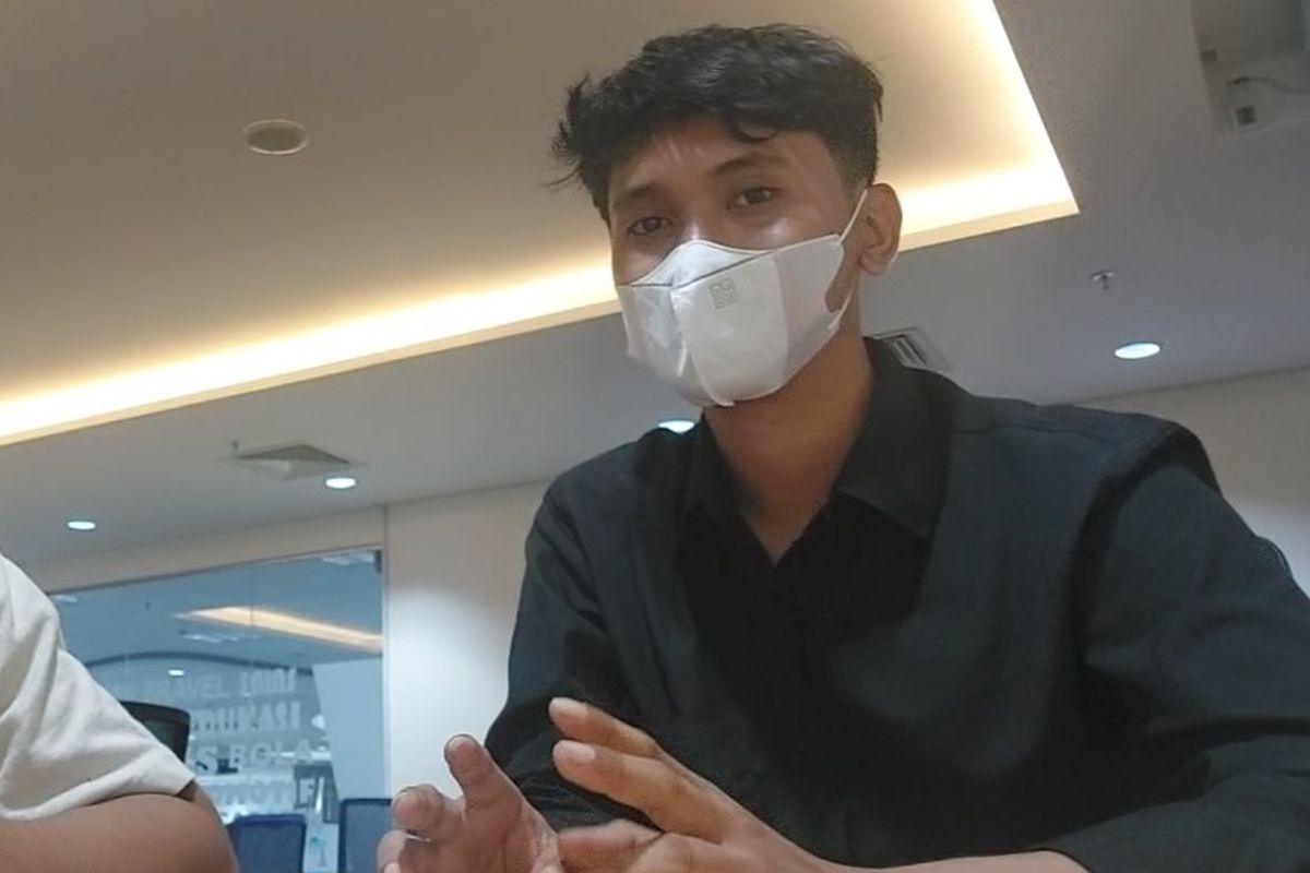 Penyedia jasa sleep call @sleepcallmu_ bernama Fahrija (20) menceritakan bisnis jasa sleep call yang dirintisnya pada pertengahan 2022 dalam wawancara bersama Kompas.com di Menara Kompas, Jakarta, Rabu (9/11/2022).