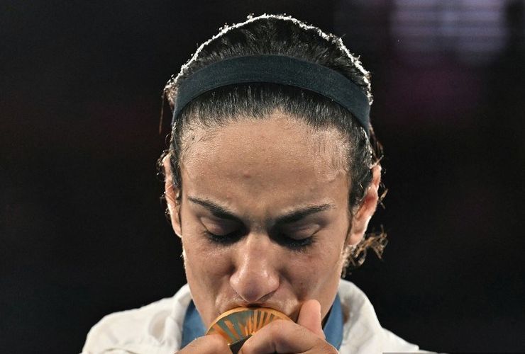 Imane Khelif Sabet Emas Olimpiade 2024 Usai Kontroversi Gender