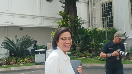 Sri Mulyani Kembali Rapat Bareng Jokowi, Kali Ini Tak Hindari Wartawan