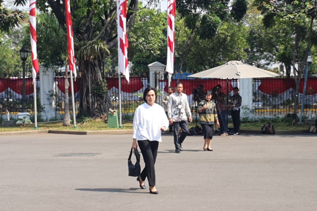 Presiden Joko Widodo kembali memanggil sejumlah tokoh yang menjadi calon menteri, Selasa (22/10/2019) hari ini. Tokoh pertama yang datang adalah Sri Mulyani, Menteri Keuangan di Kabinet Kerja Jokowi-Jk. 