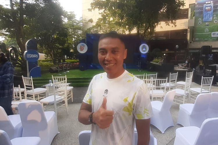 Wasit Indonesia Heru Cahyono berbicara terkait rencana kedatangan Pierluigi Collina saat menghadiri acara peluncuran Liga 1 2023-2024 di Taman Aviary BRI, Jakarta Pusat, Senin (26/6/2023). 