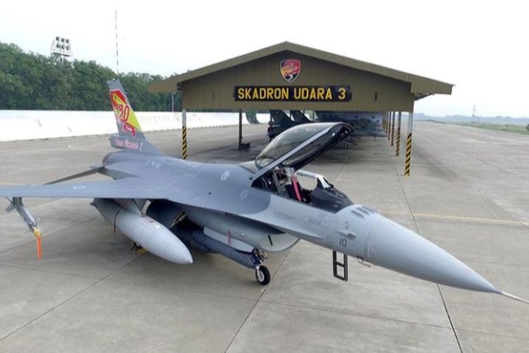 Pesawat F-16 di Skadron Udara Lanud Iswahjudi, Madiun, Jawa Timur.