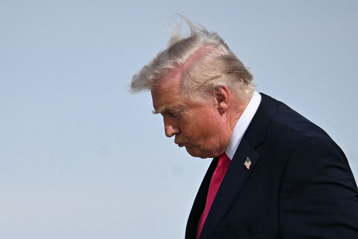 Trump Tegaskan Blokade Pelabuhan Iran Berlanjut Hingga Kesepakatan Nuklir