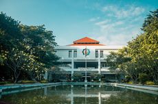 Puting Beliung Terbangkan Bangkai Sayap Pesawat Menimpa Rumah Warga di Bogor,  Tak Ada Korban Jiwa